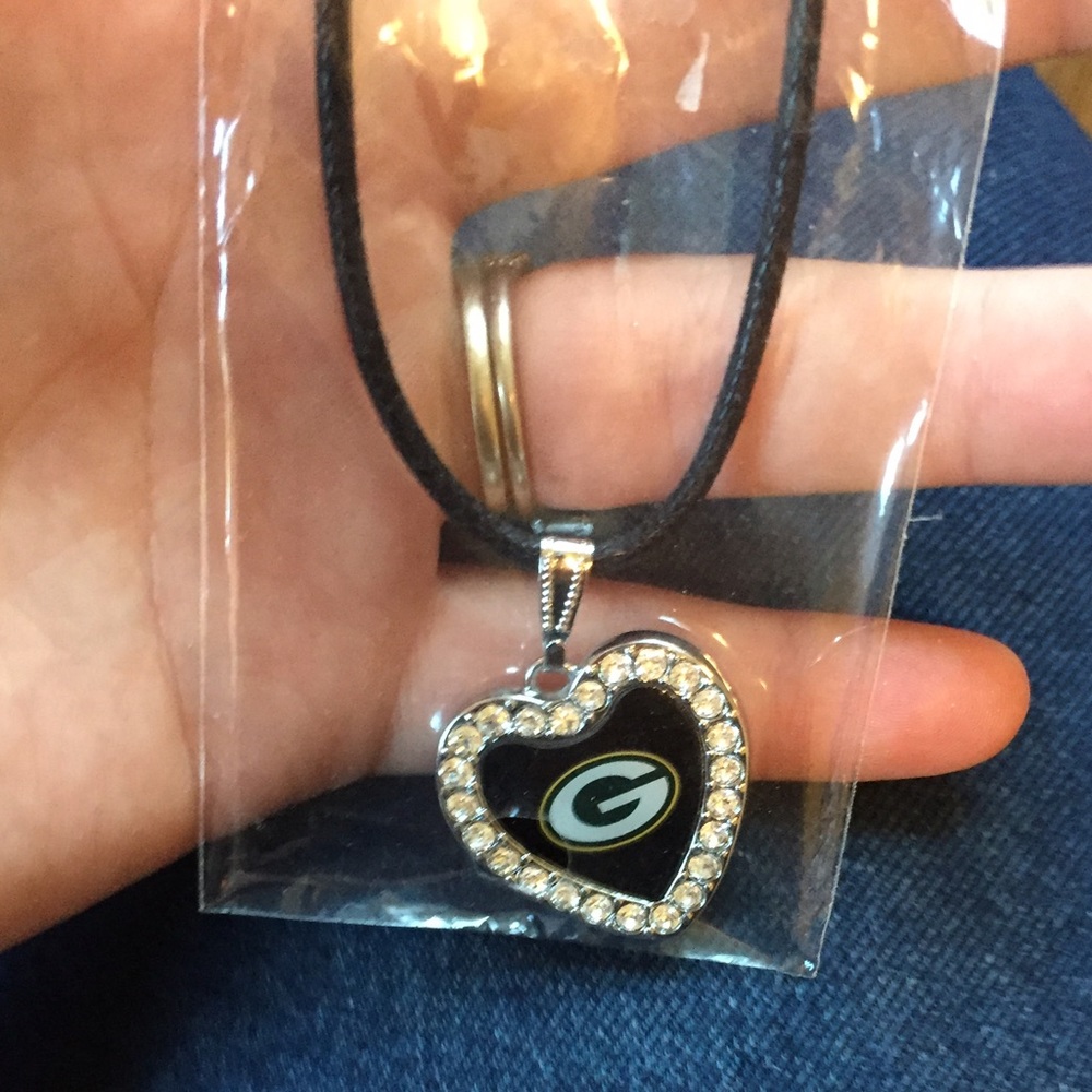 Greenbay Packers Necklace ! Brand new 😊
