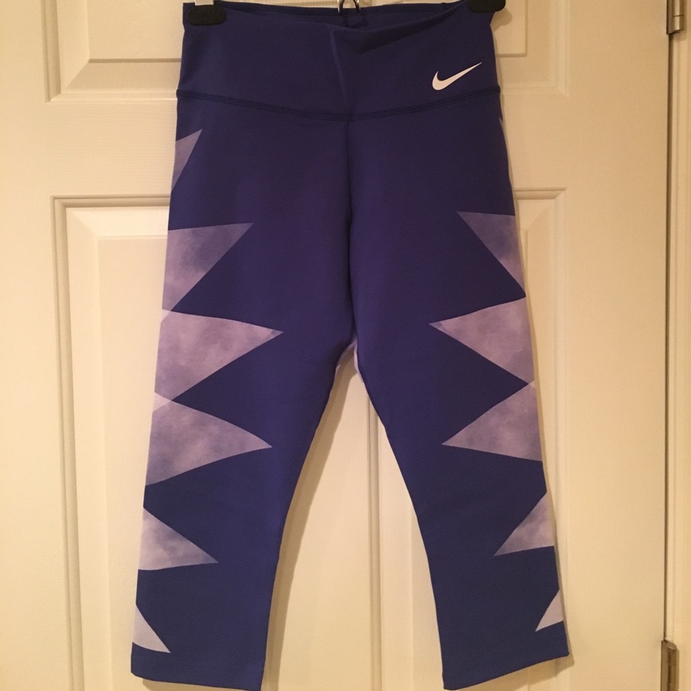 Nike cropped leggings