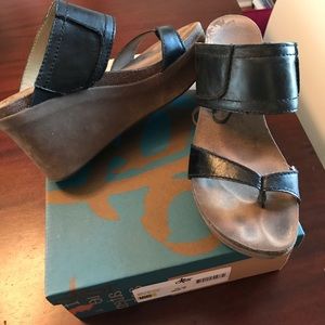 OTBT Brookfield Wedge in New Black-Size 6.5