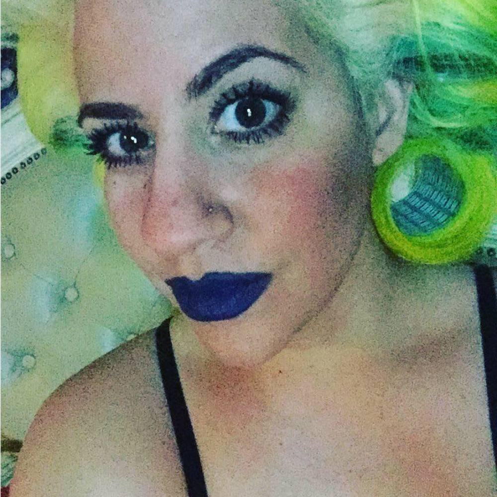 Meet your Posher, Angie