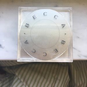 Becca Soft Light Blurring Powder