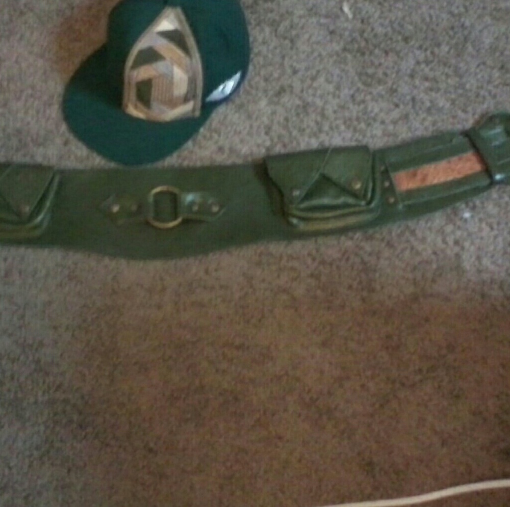 Good Deal, fanny pack & festival hat