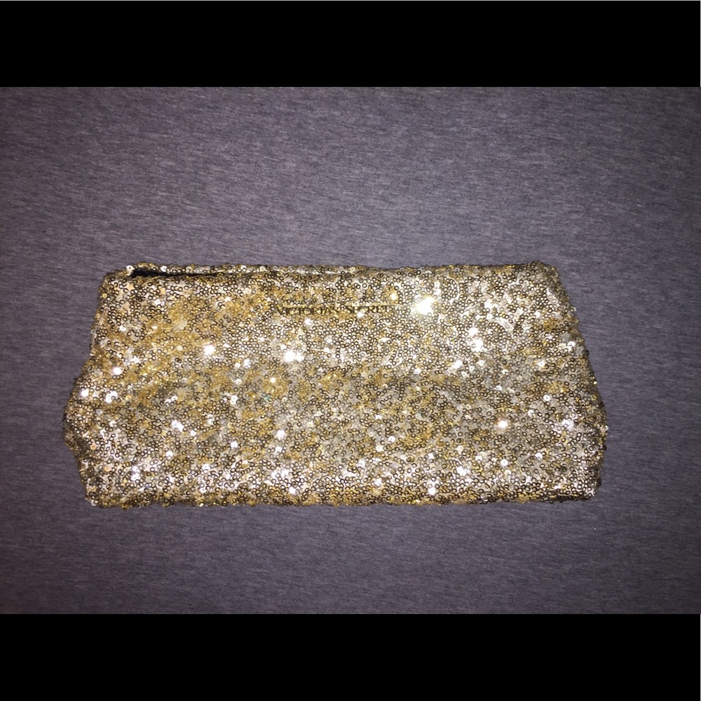 NWOT VS sequined clutch