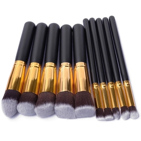 Other - 10 High-Quality Makeup Brushes