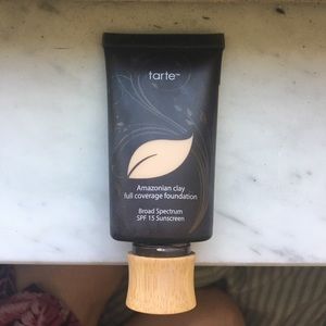 Amazonian Clay Foundation