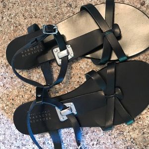 Barneys New York Black Leather Sandals size 39