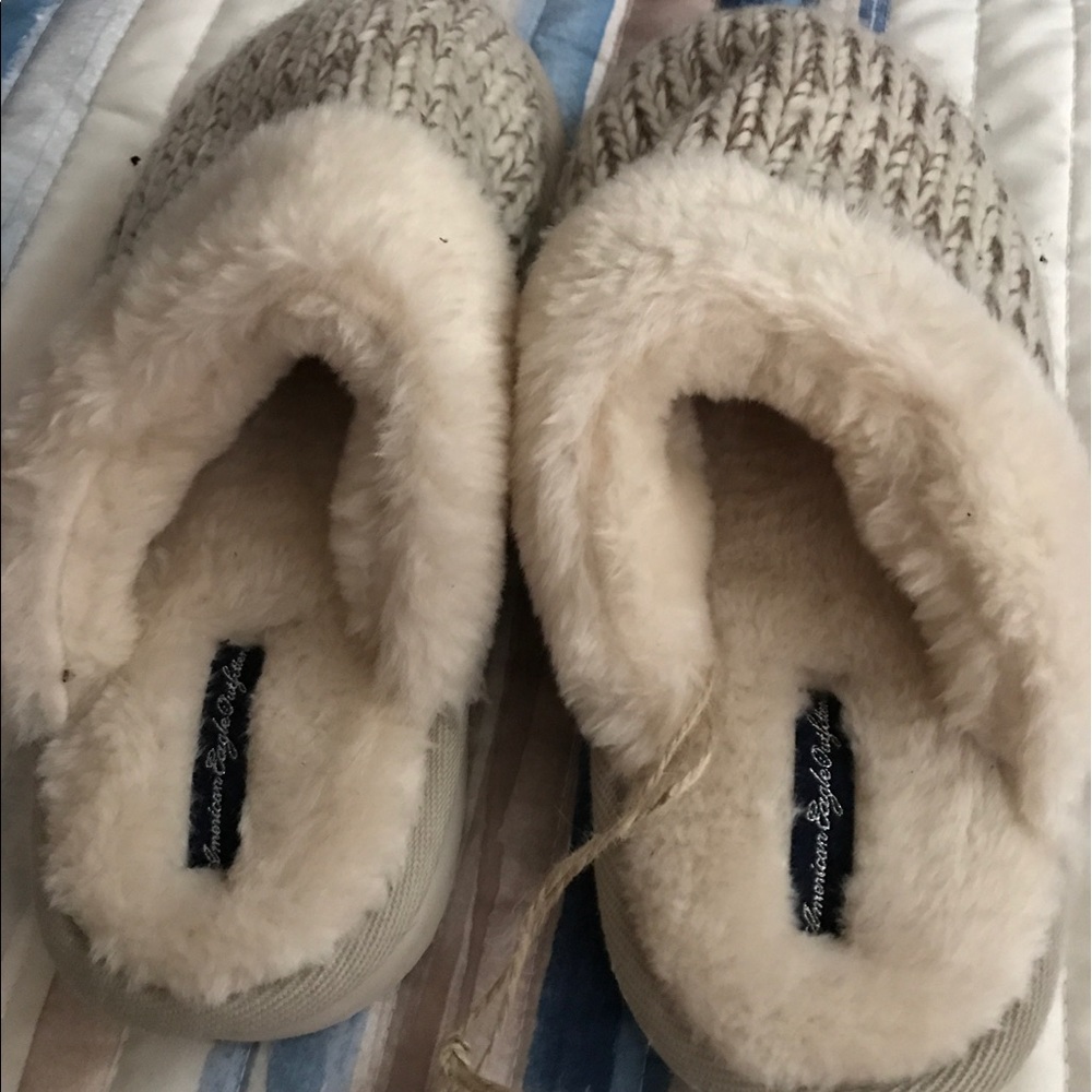 American eagle slippers/scuffs