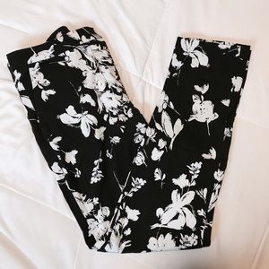 F21 | Black & white Floral Ankle Pants