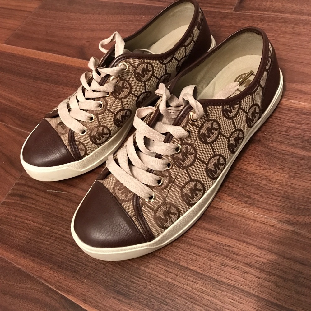 Michael Kors Lace Up Shoe