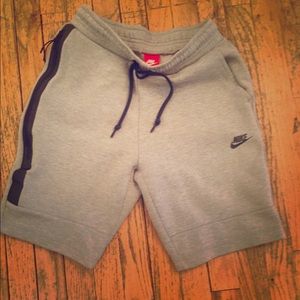 Stylish Fleece with Leather details Shorts