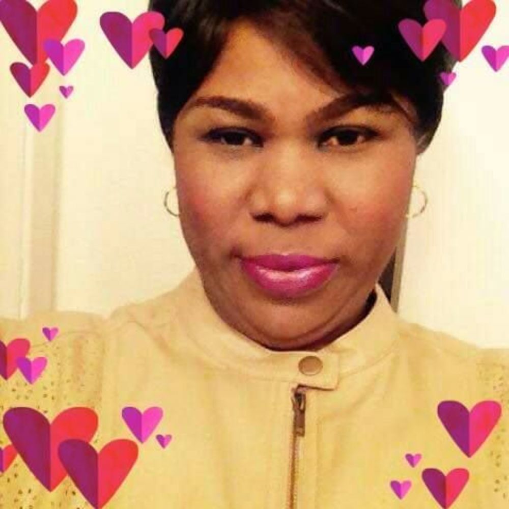 Meet your Posher, Angela