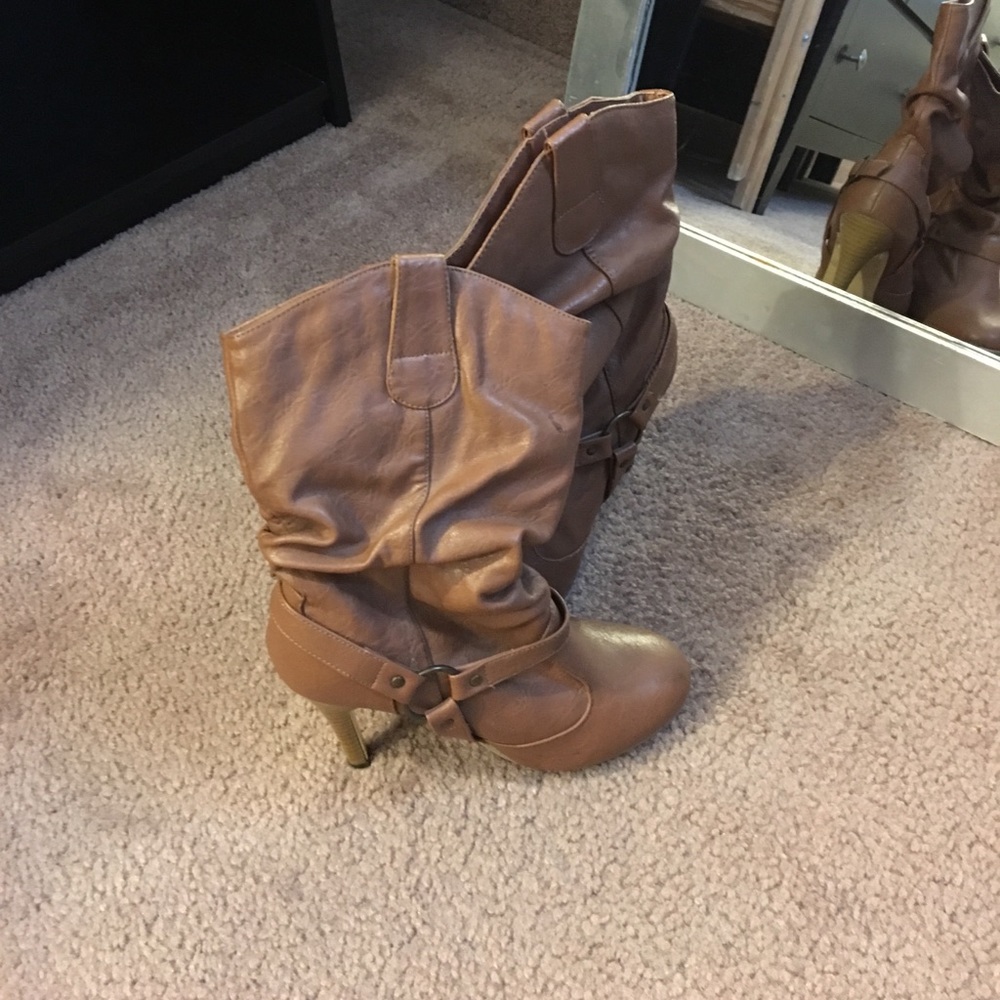 Super stylish Brown stiletto heal boots