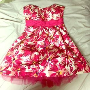 Beautiful pink floral strapless sweetheart dress