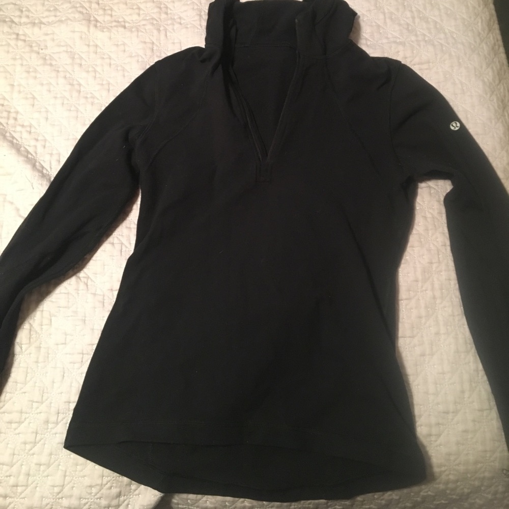 Black Lululemon pull over hoodie size small.