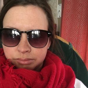 Meet your Posher, Jena