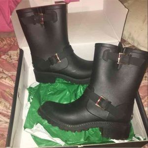 Tommy Hilfiger boots