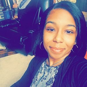 Meet your Posher, Brenna