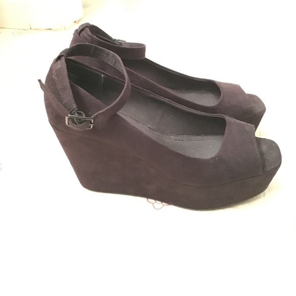 Platform Heels - Picture 2 of 2