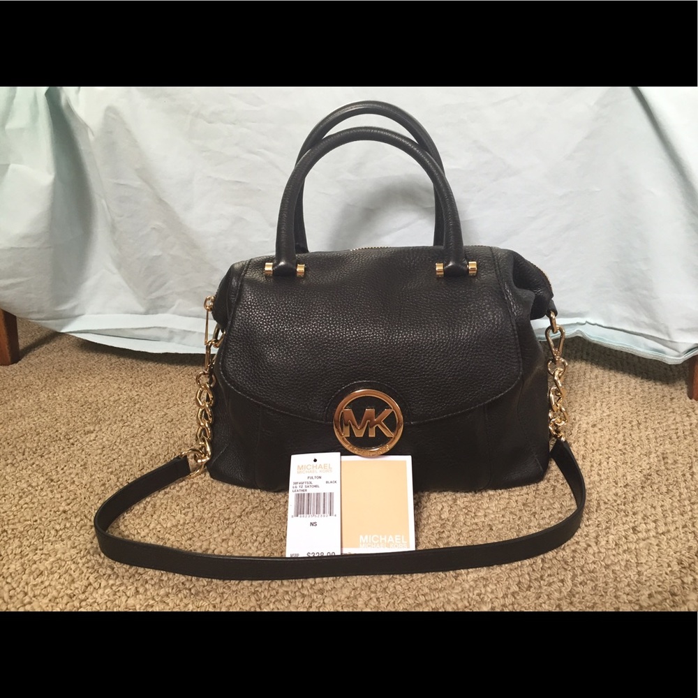 **sold**Authentic MK purse crossbody