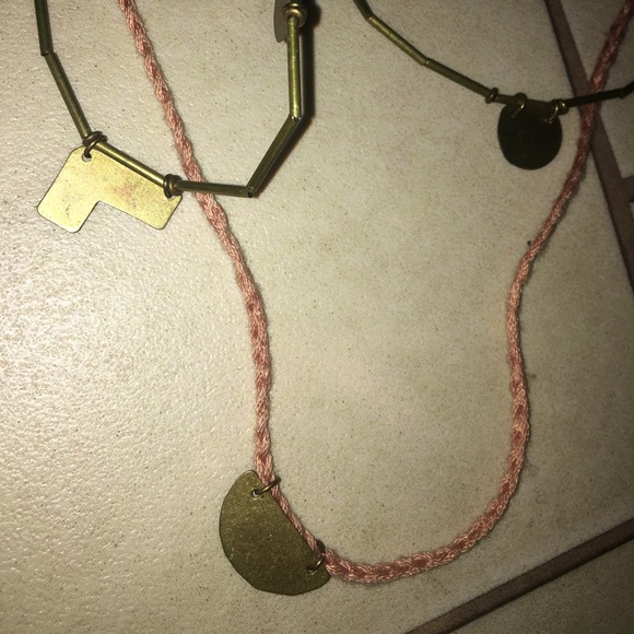 Urban Outfitters Necklace - Picture 3 of 3