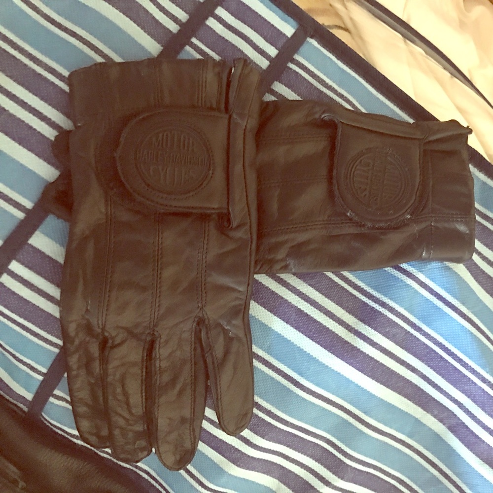 Black leather Harley Davidson gloves