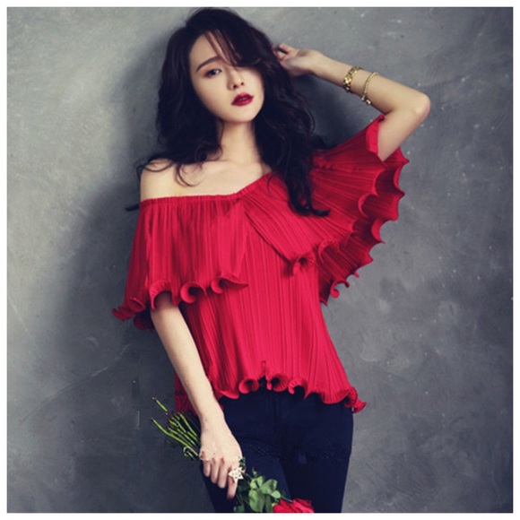 ‼️PRICE FIRM LAST CALL Off The Shoulder Ruffle Top - Picture 2 of 5