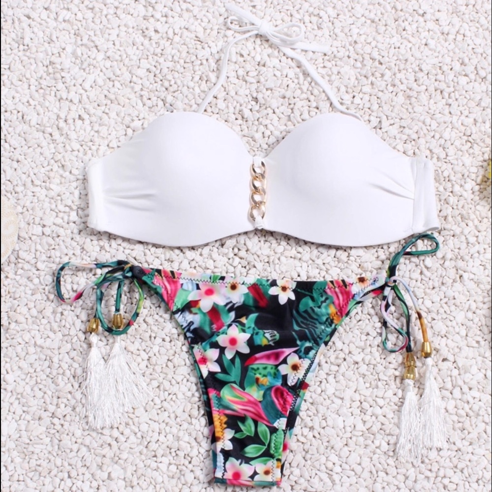 Chic Hawaiian Bikini Swimsuit Set