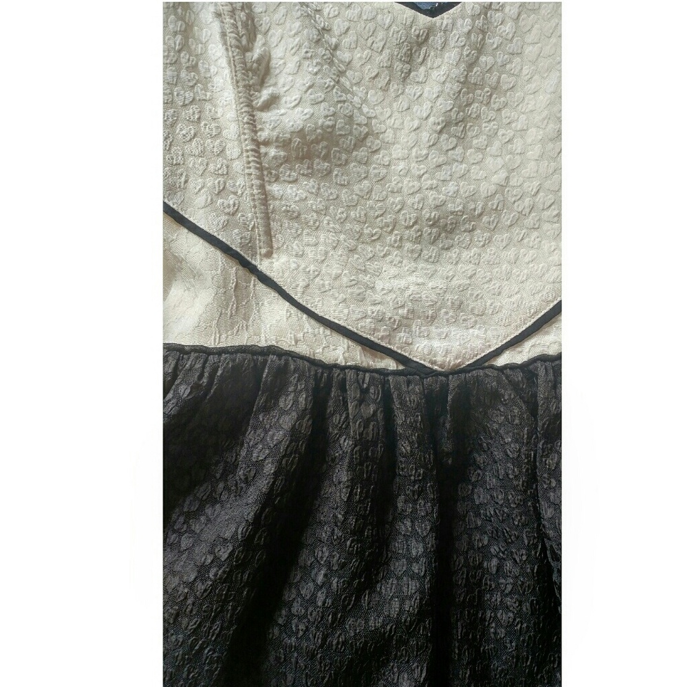 Cream and Black party dress - Picture 8 of 8