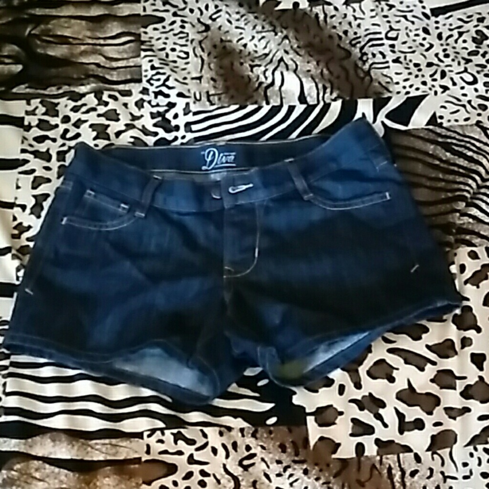 Size 2 Diva shorts