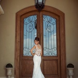 Meet your Posher, Iris