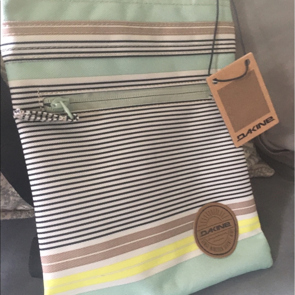 Dakine jive cross body
