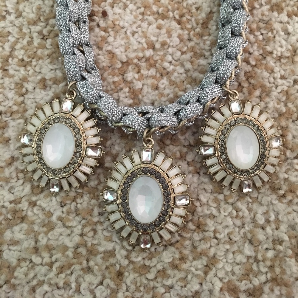 Statement necklace - Picture 3 of 3