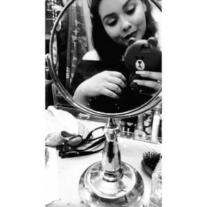 Meet your Posher, Crystal