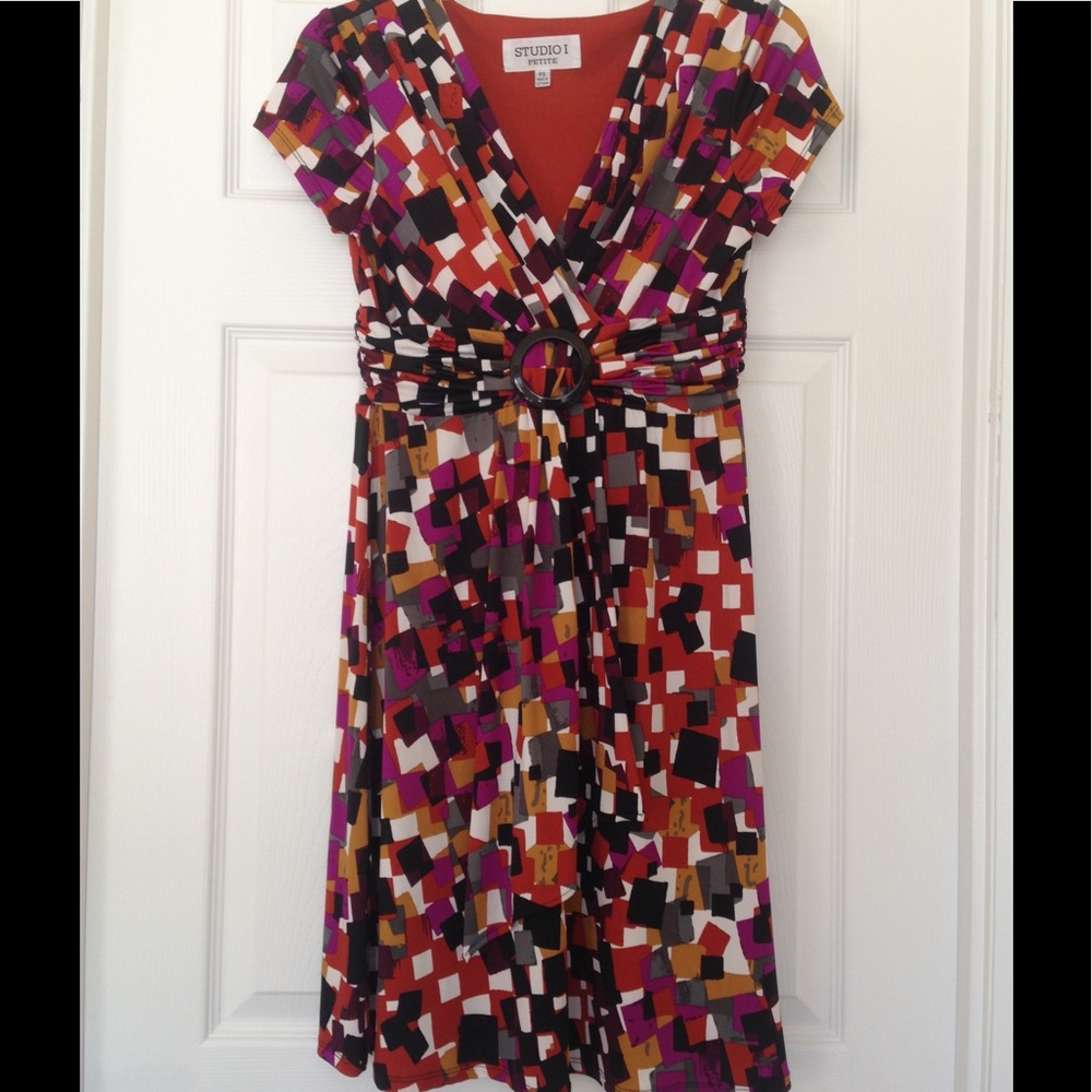 🆕Multicolor Empire Waist Midi Dress