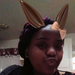 Meet your Posher, Takia