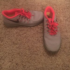 ❣️1 hour price drop!! Nike barefoot ride 5.0