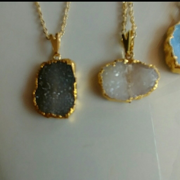 Dainty jewelry 18k gold plated necklace - Picture 2 of 3