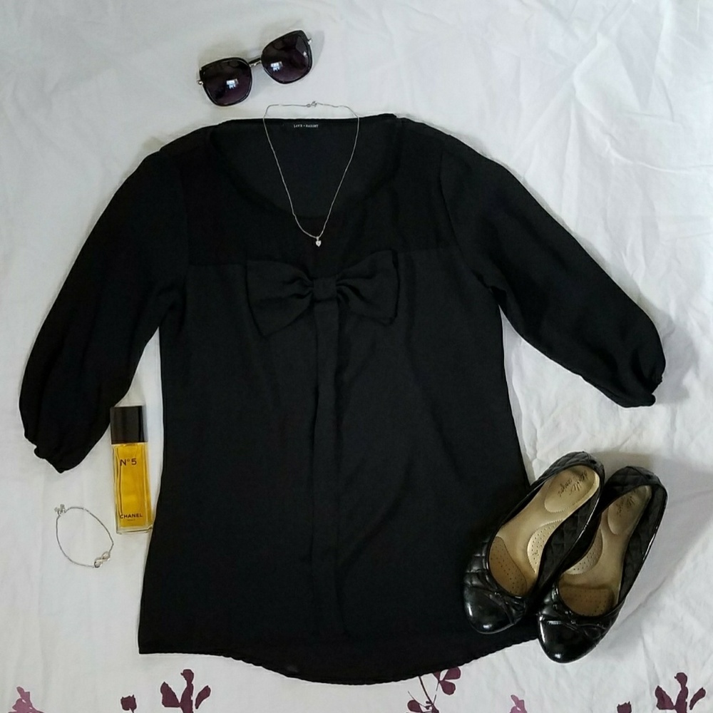 Black Cinched Half Sleeve Bow Blouse