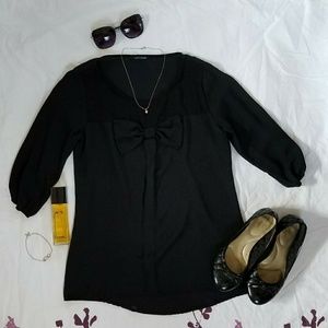 Black Cinched Half Sleeve Bow Blouse