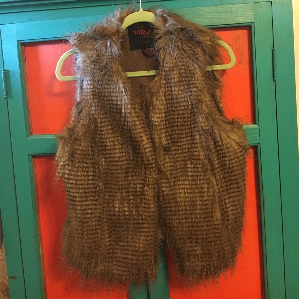 Lightweight Fur Vest Size XL