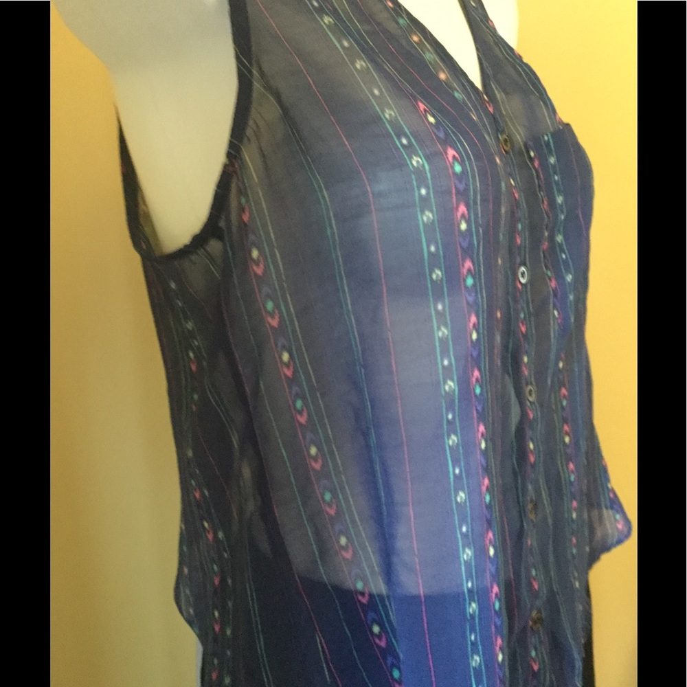👚★❦꒒ik୧⌵♡⌵N୧w❦★ AUCTION PRICE👩🏻⚖️ Cute Sheer Crossover Top - Picture 3 of 5