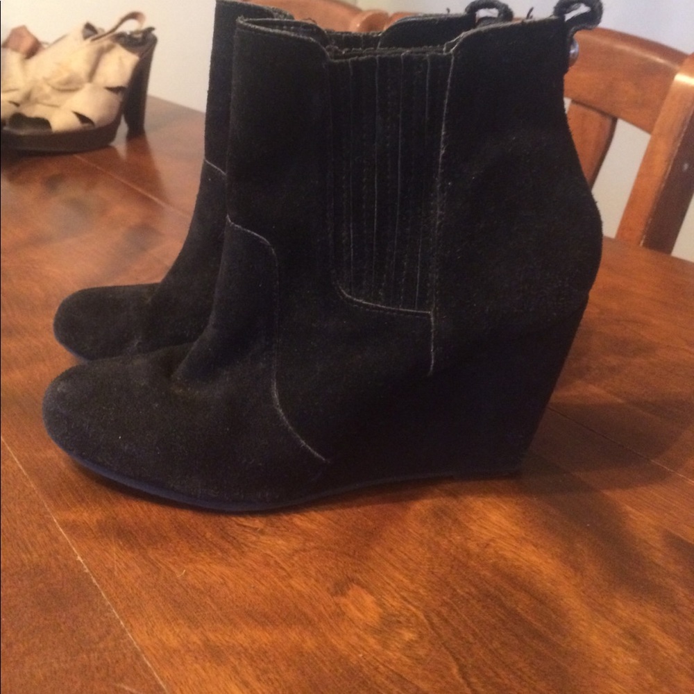 BCBGeneration booties