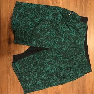 Lulu Lemon Shorts size (L)