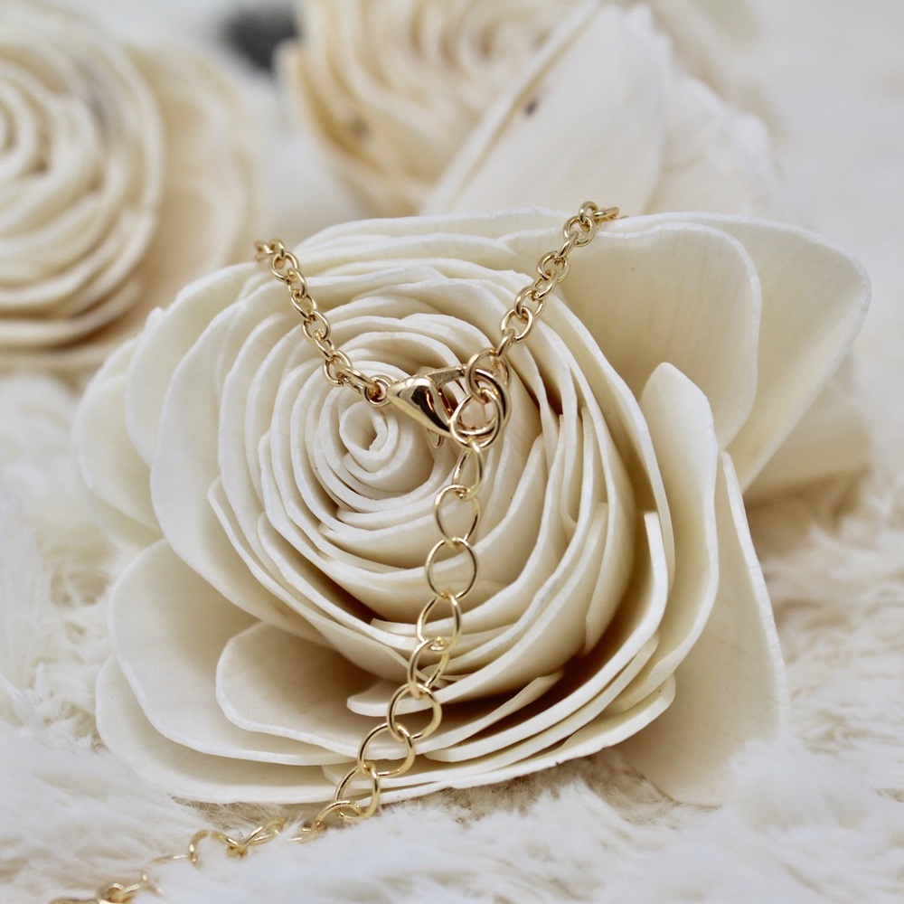 ⭐️ GRAY TASSEL BEAD NECKLACE - Picture 5 of 6