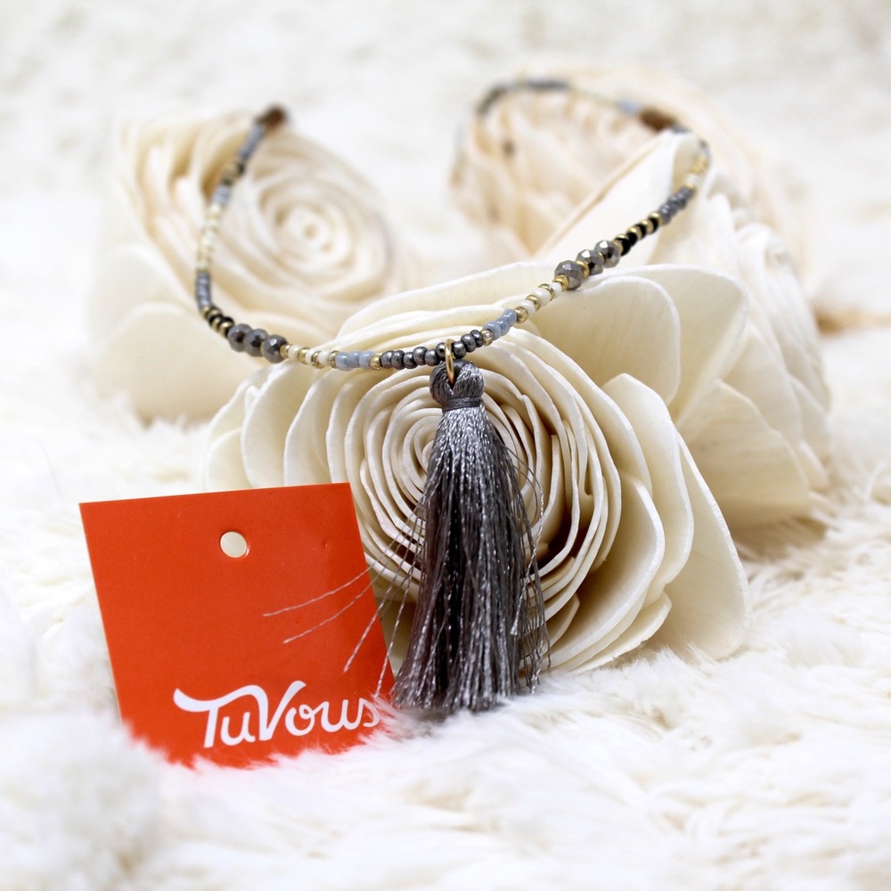 ⭐️ GRAY TASSEL BEAD NECKLACE - Picture 6 of 6