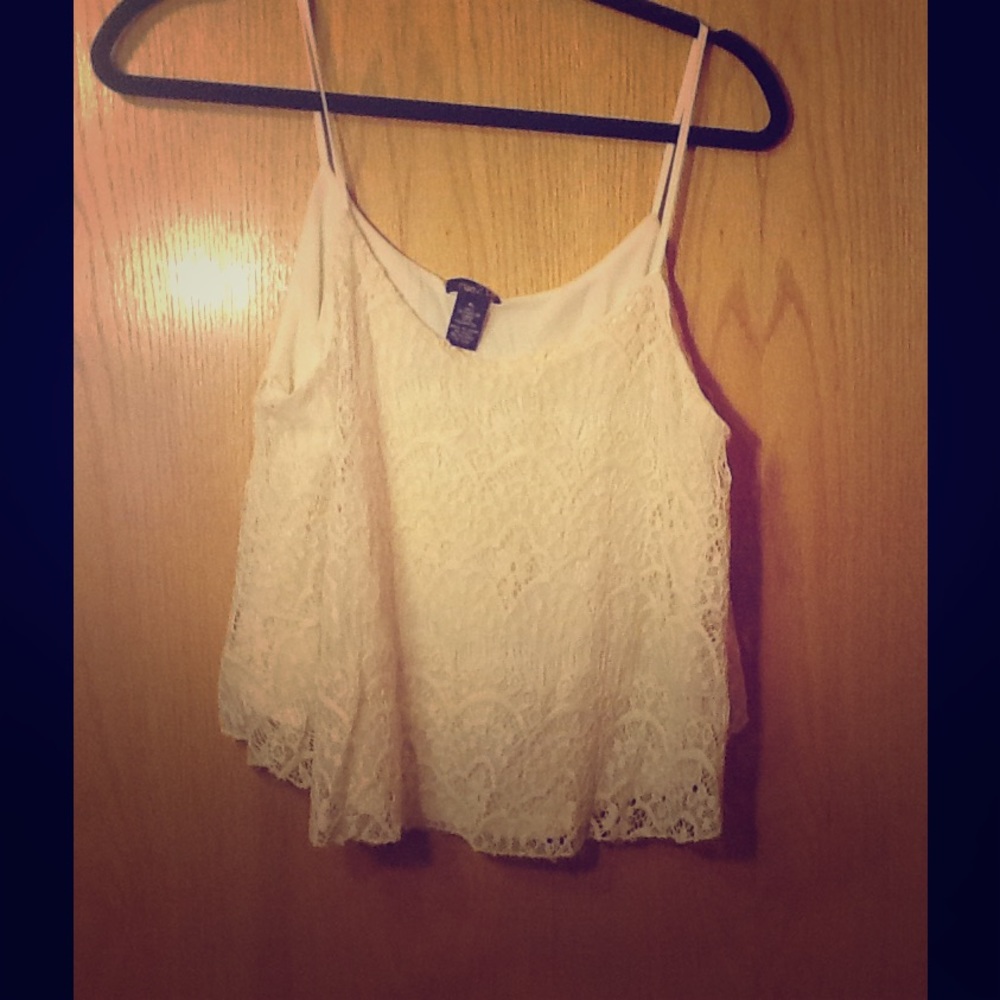 RUE21 LACE CROP TOP