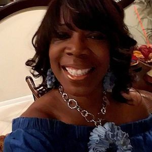 Meet your Posher, Shelia