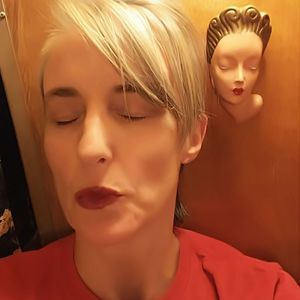 Meet your Posher, Tina
