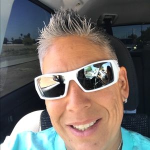 Meet your Posher, Sabrina