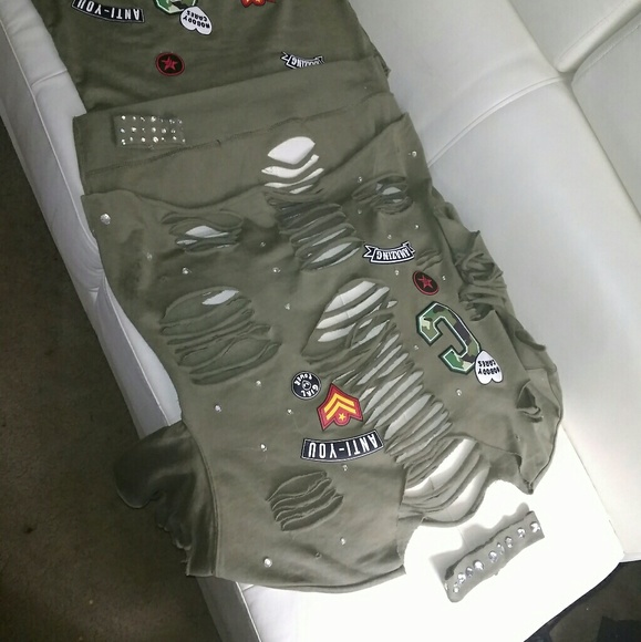 5 peace out fit - Picture 2 of 3